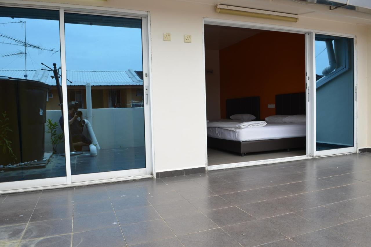 Gf Wonderful Hotel Pontian Kecil Exterior photo